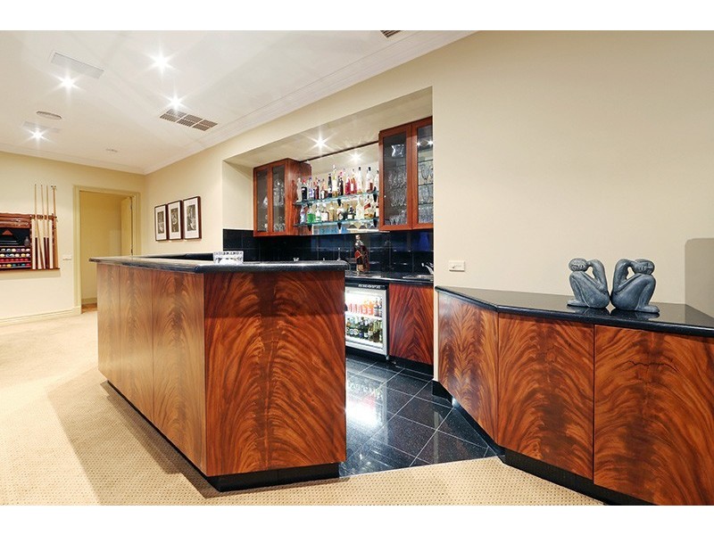 73 Grange Drive, Lysterfield VIC 3156