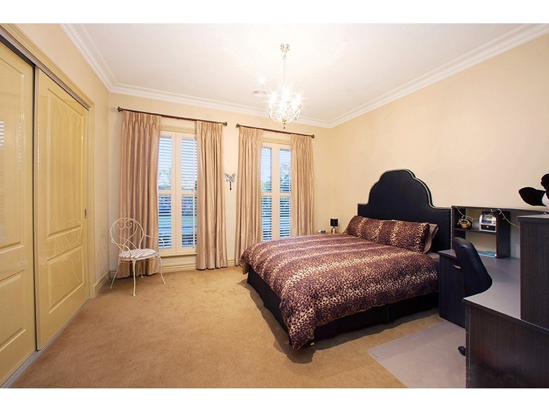 73 Grange Drive, Lysterfield VIC 3156