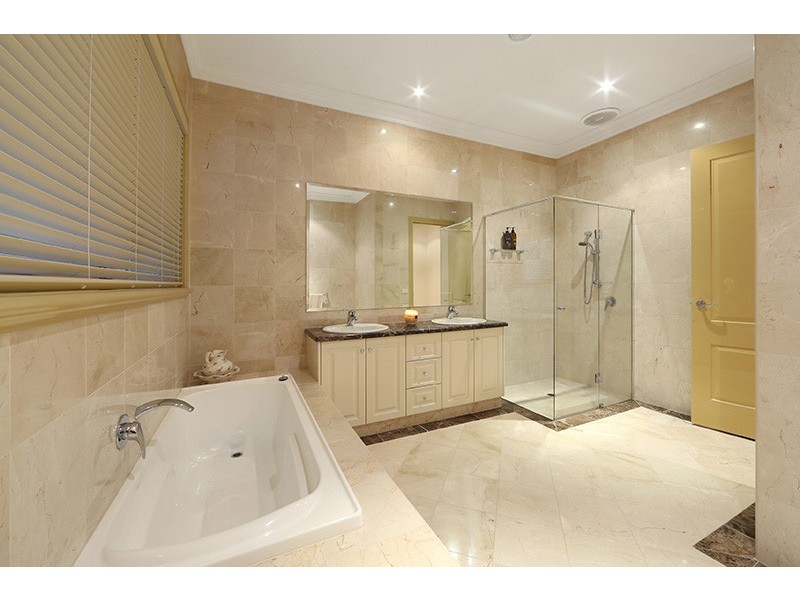 73 Grange Drive, Lysterfield VIC 3156