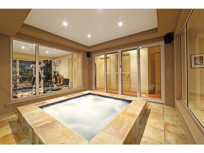 73 Grange Drive, Lysterfield VIC 3156