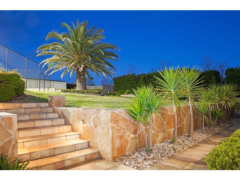 73 Grange Drive, Lysterfield VIC 3156