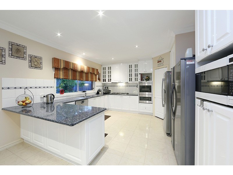 14 Nicole Court, Rowville VIC 3178