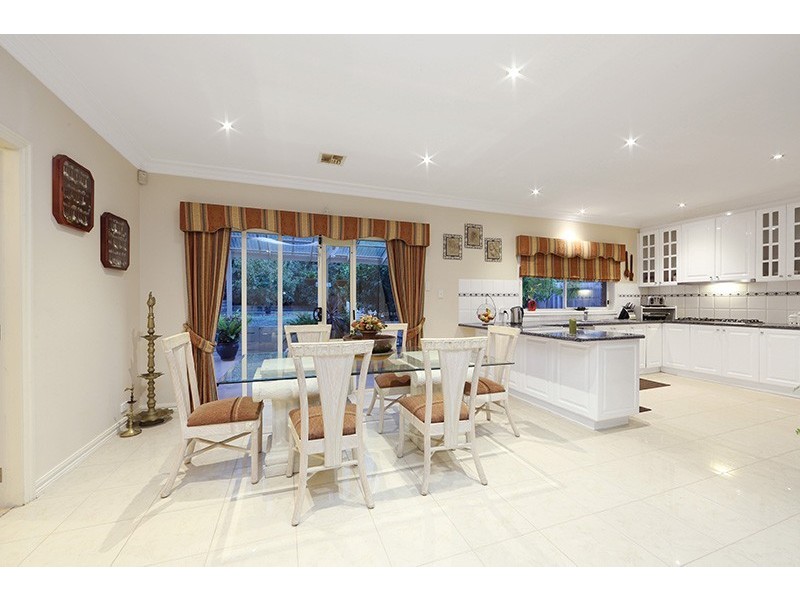 14 Nicole Court, Rowville VIC 3178