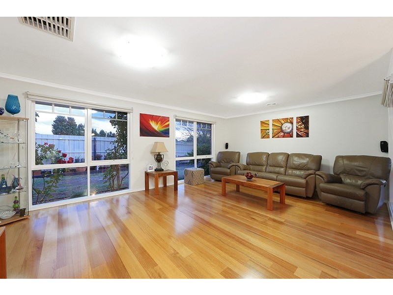 63 Kellbourne Drive, Rowville VIC 3178