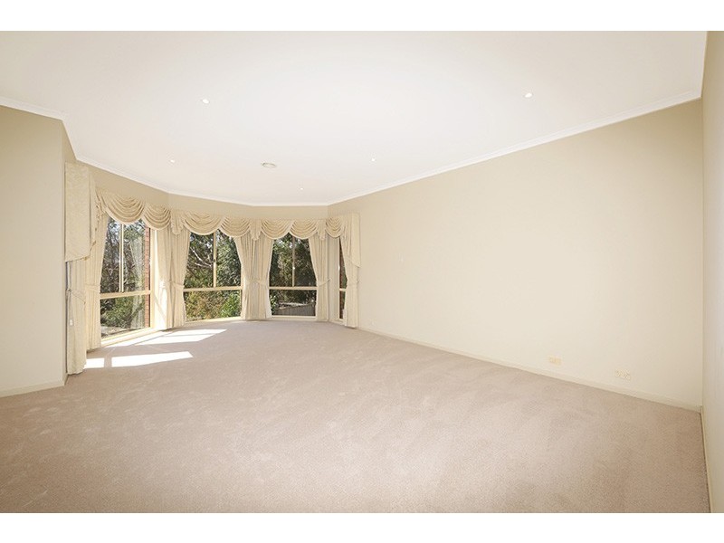 8 Pendelton Place, Lysterfield VIC 3156