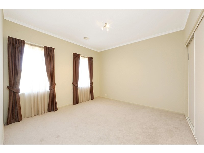 8 Pendelton Place, Lysterfield VIC 3156