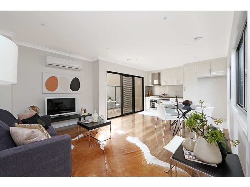 2/7 Stamford Crescent, Rowville VIC 3178