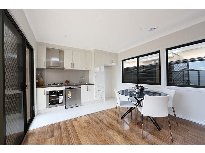 2/7 Stamford Crescent, Rowville VIC 3178