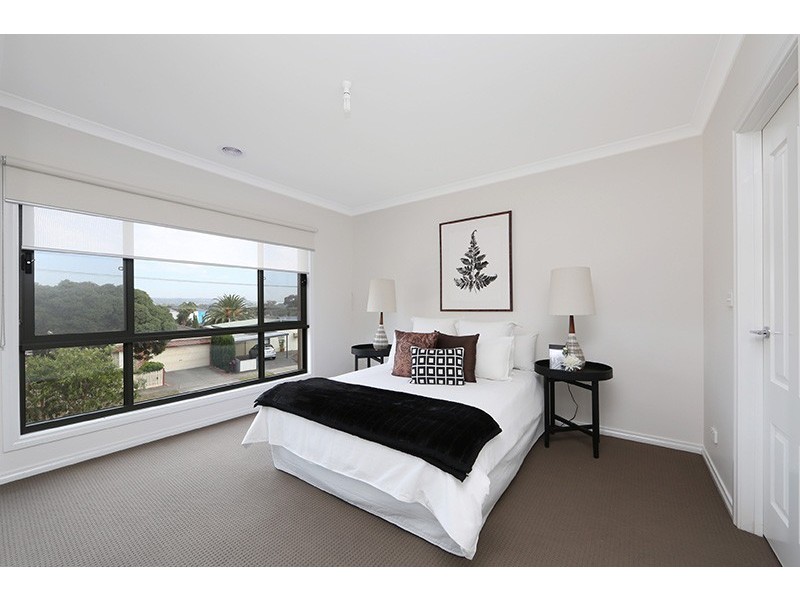 2/7 Stamford Crescent, Rowville VIC 3178