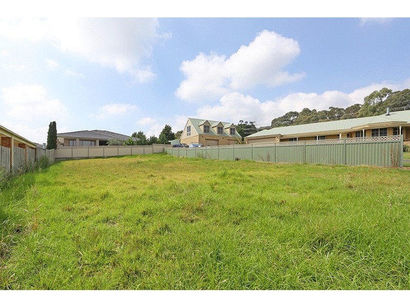 13 Camphor Close, Lysterfield VIC 3156