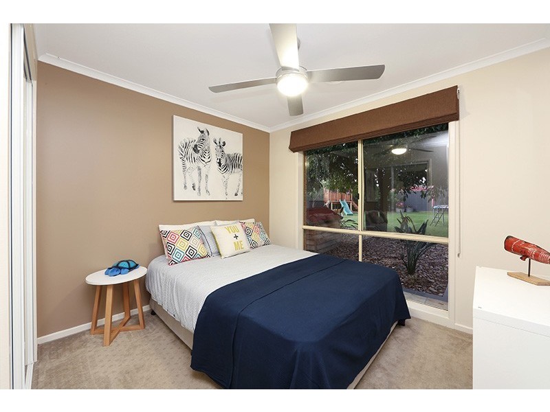 5 Muirfield Court, Rowville VIC 3178