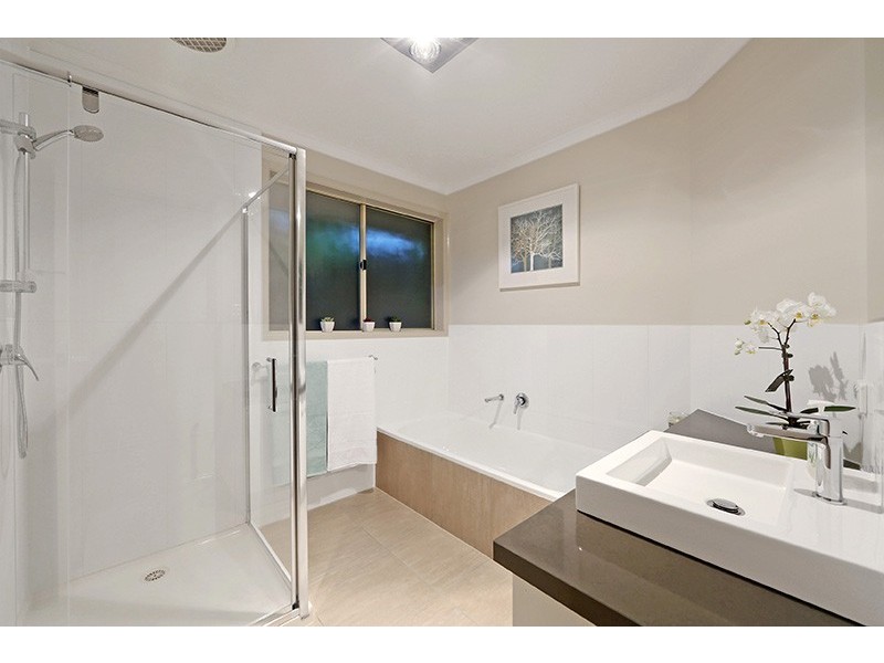 5 Muirfield Court, Rowville VIC 3178