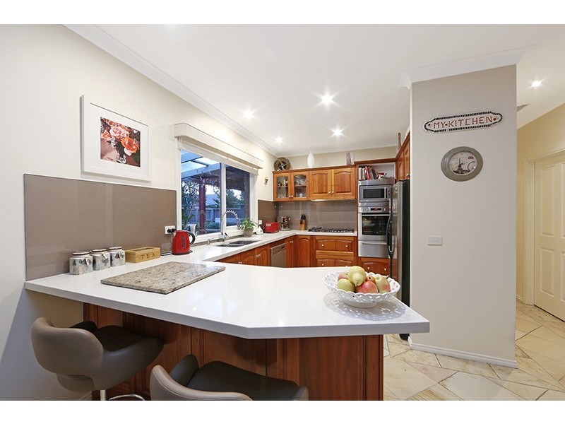 2 Ruby Close, Rowville VIC 3178