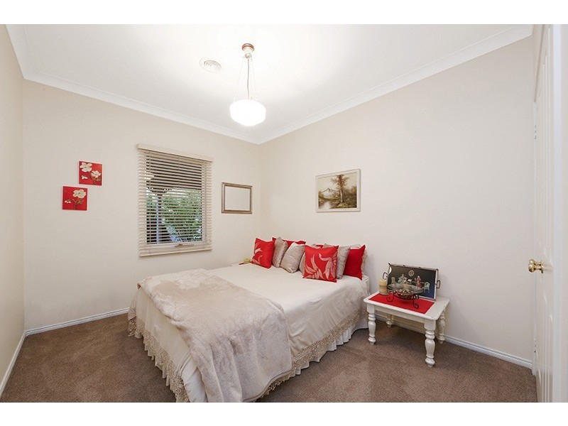 2 Ruby Close, Rowville VIC 3178