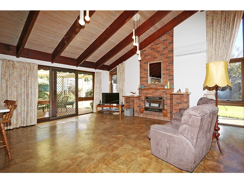 15 Arnhem Court, Rowville VIC 3178