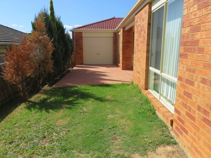 22 Perri Raso Rise, Rowville VIC 3178