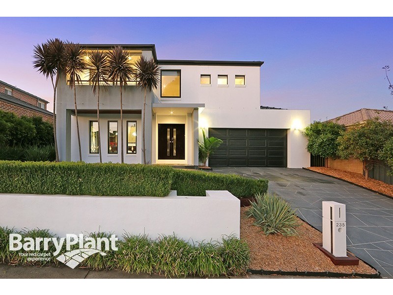 235 Karoo Road, Rowville VIC 3178