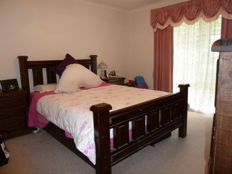 2 Tetoora Close, Rowville VIC 3178