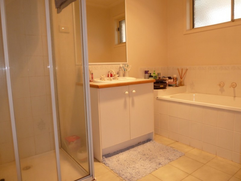 2 Tetoora Close, Rowville VIC 3178