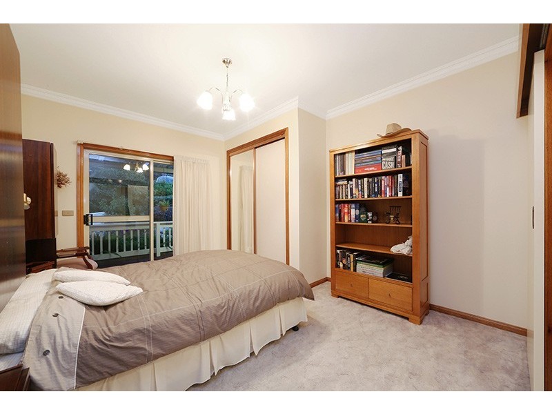 36 William Hovell Drive, Endeavour Hills VIC 3802