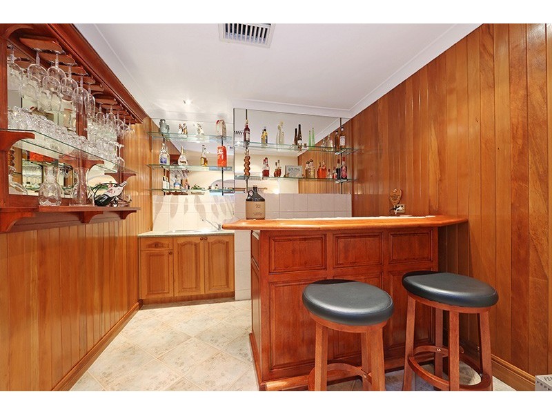 36 William Hovell Drive, Endeavour Hills VIC 3802