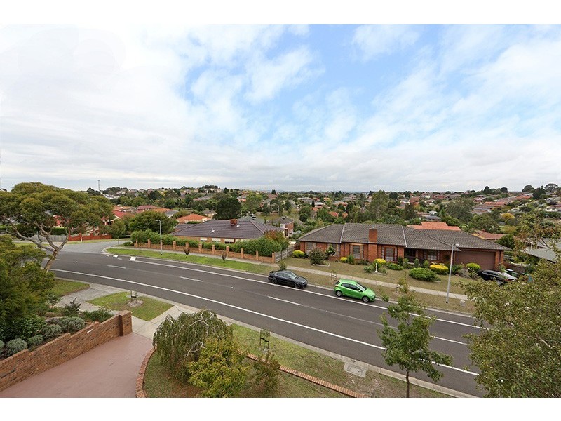 36 William Hovell Drive, Endeavour Hills VIC 3802