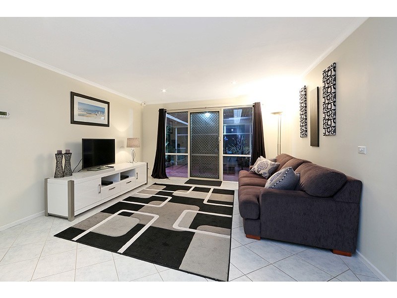 9 Erie Avenue, Rowville VIC 3178