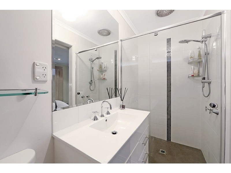 9 Erie Avenue, Rowville VIC 3178