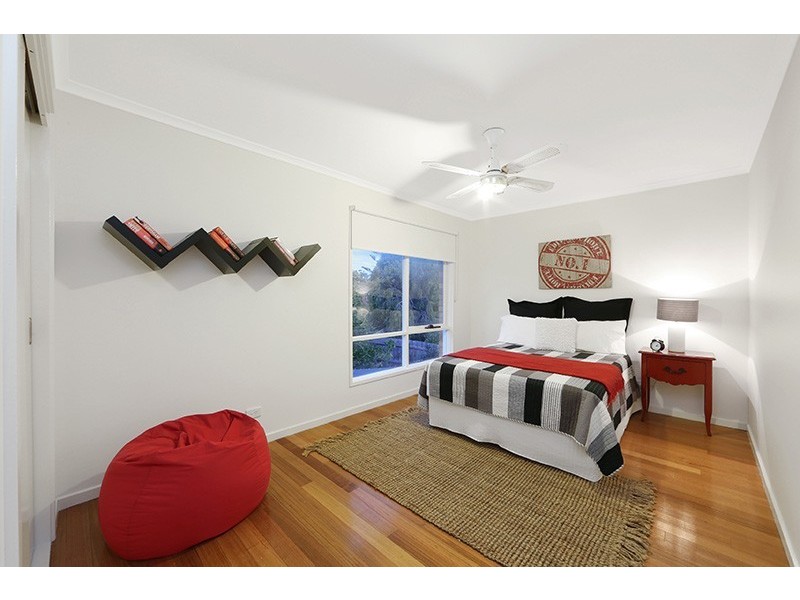 27 Bridgewater Way, Rowville VIC 3178