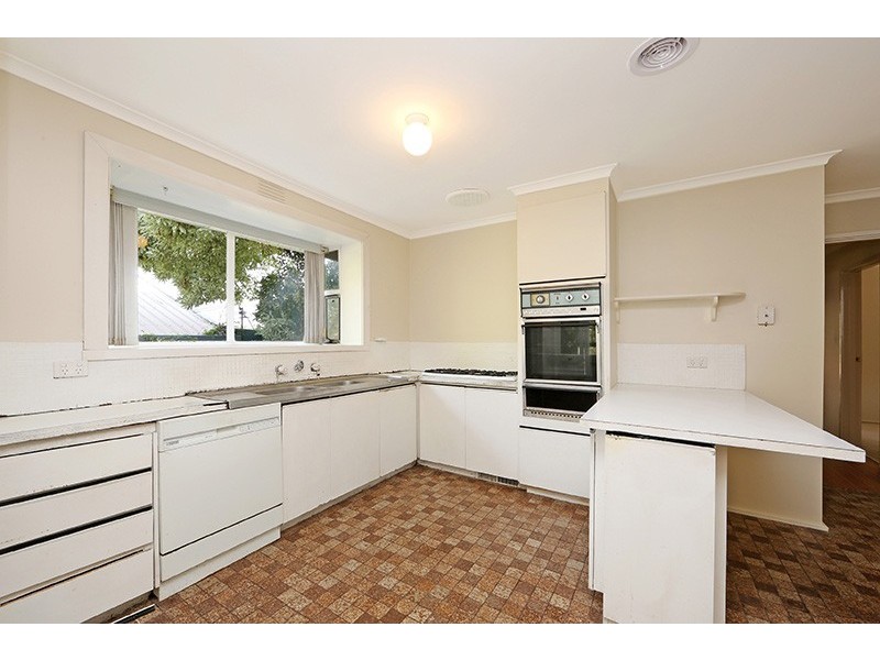 57 Kingloch Parade, Wantirna VIC 3152