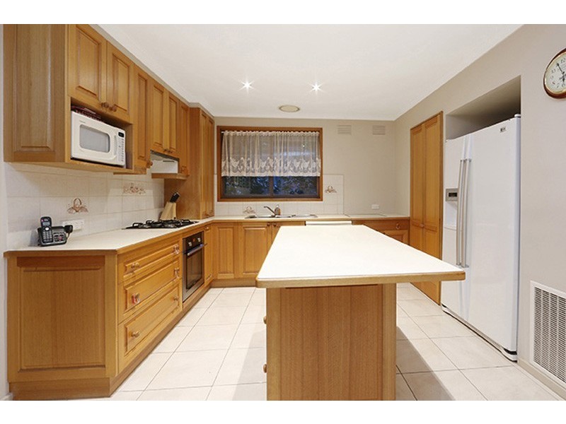 5 Oberwyl Close, Rowville VIC 3178