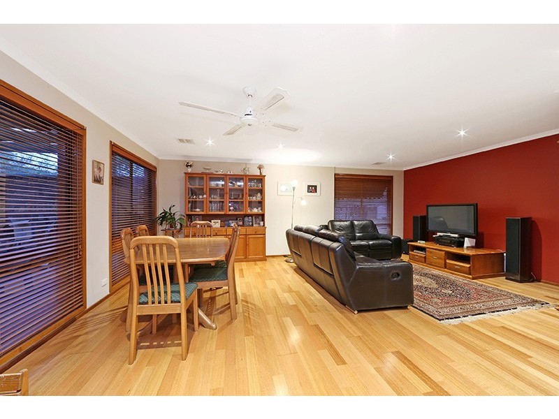 5 Oberwyl Close, Rowville VIC 3178