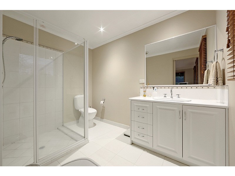 5 Oberwyl Close, Rowville VIC 3178