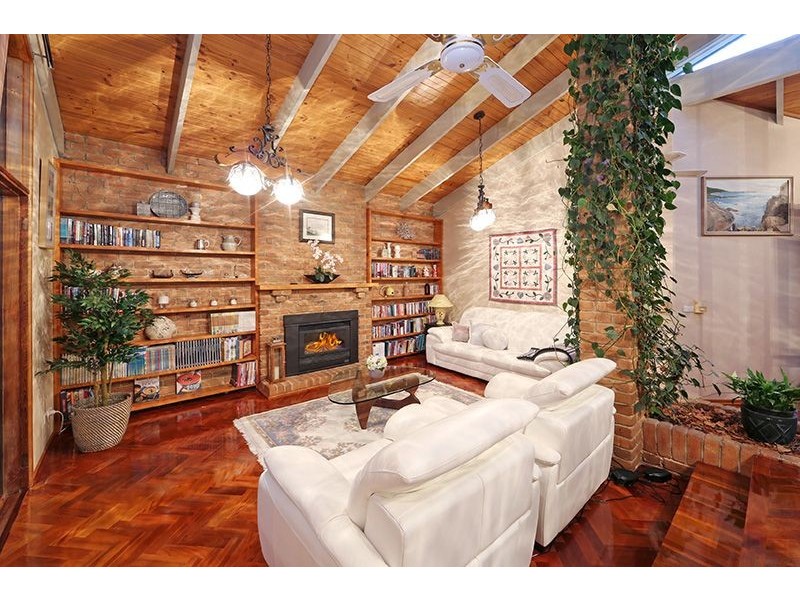 64 Lakeview Avenue, Rowville VIC 3178