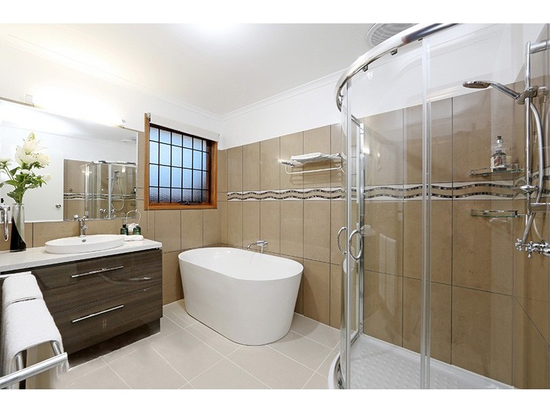 64 Lakeview Avenue, Rowville VIC 3178