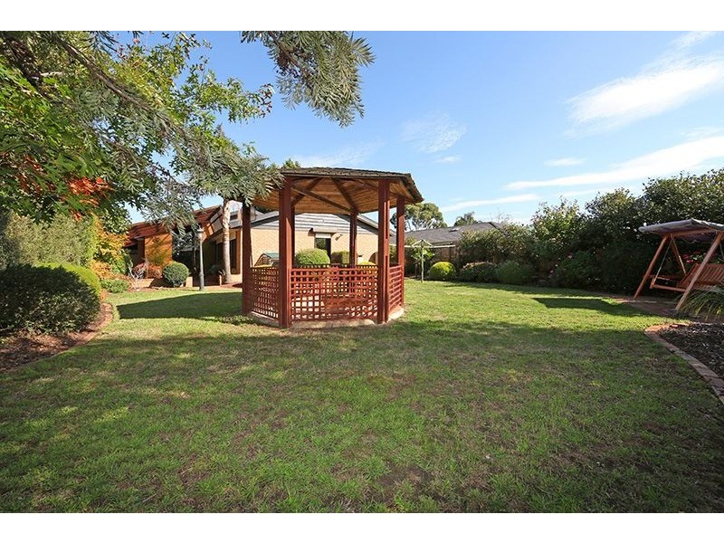 64 Lakeview Avenue, Rowville VIC 3178