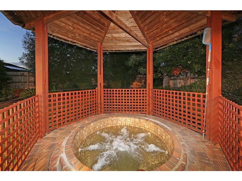 64 Lakeview Avenue, Rowville VIC 3178