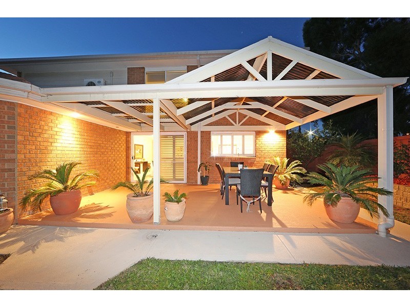 16 Quail Way, Rowville VIC 3178