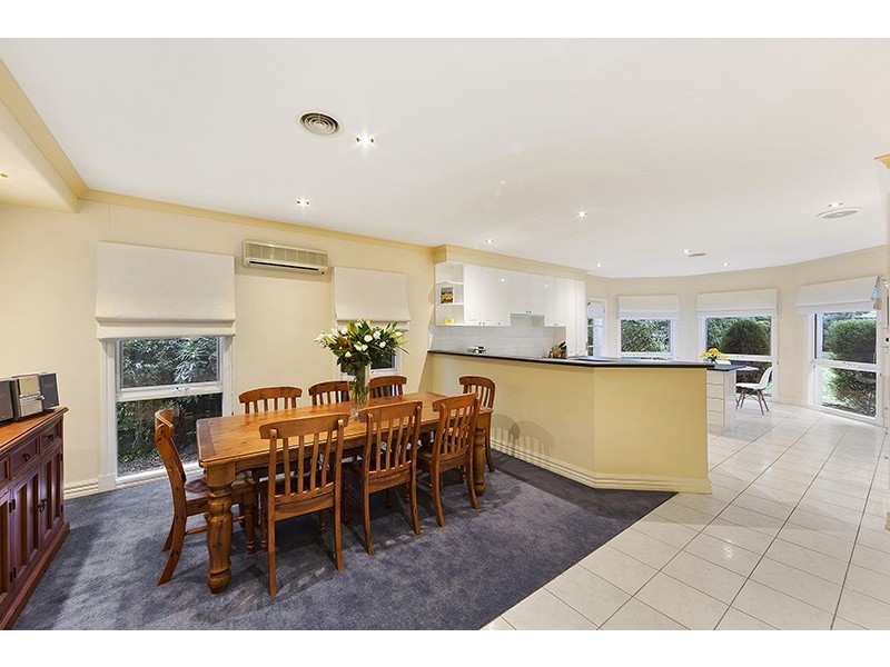 8 Harwood Court, Rowville VIC 3178