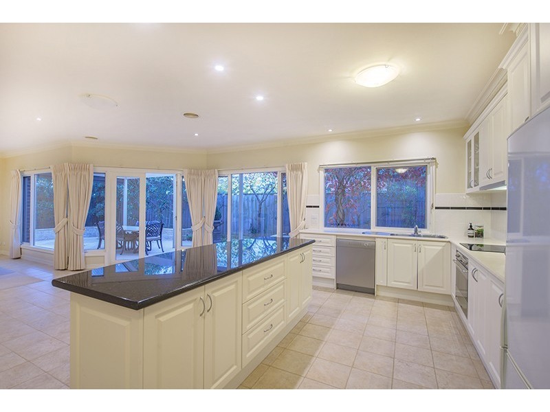 5 Woods Place, Rowville VIC 3178