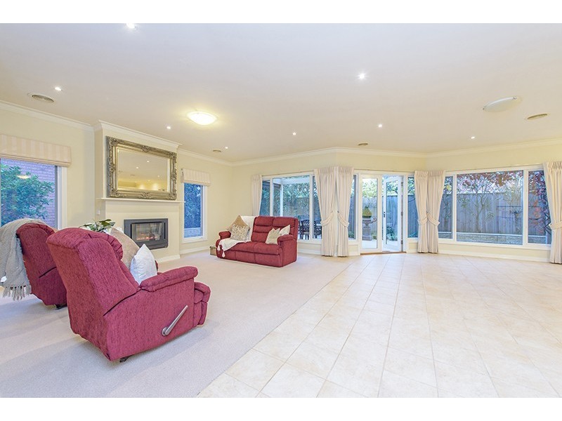 5 Woods Place, Rowville VIC 3178