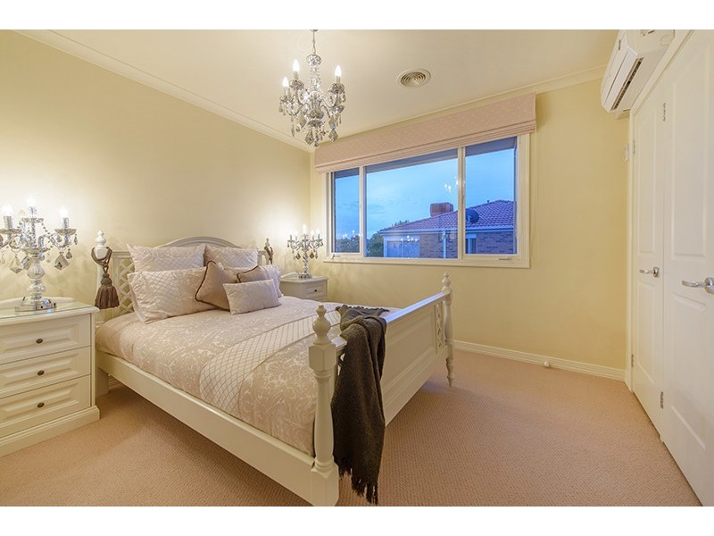 5 Woods Place, Rowville VIC 3178