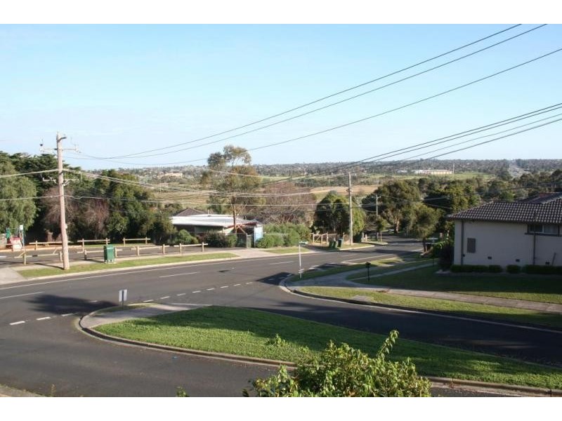 1 Regnans Avenue, Endeavour Hills VIC 3802