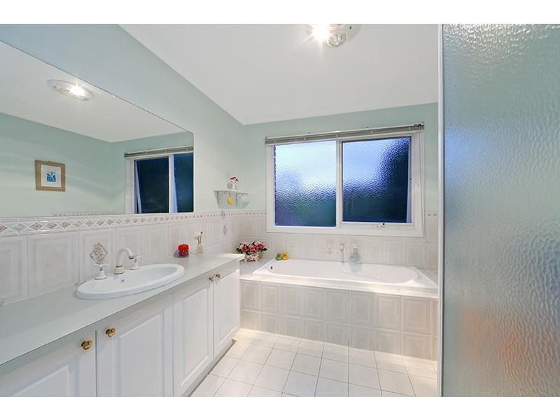 21 Pickworth Crescent, Rowville VIC 3178