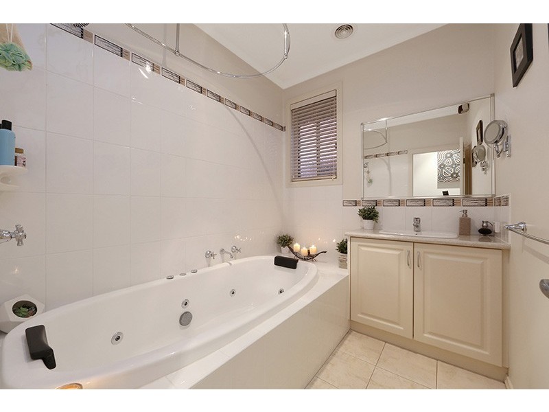 11/47 Kathryn Road, Knoxfield VIC 3180