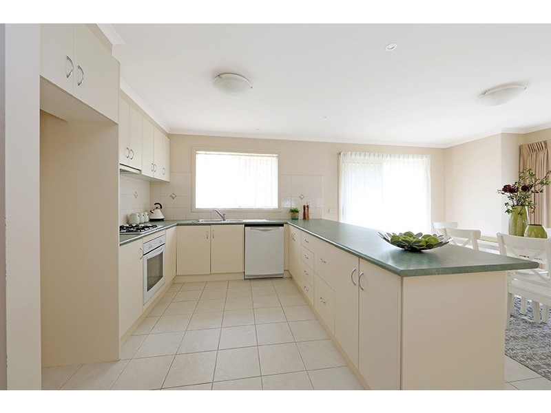 2/28A Nathan Street, Ferntree Gully VIC 3156