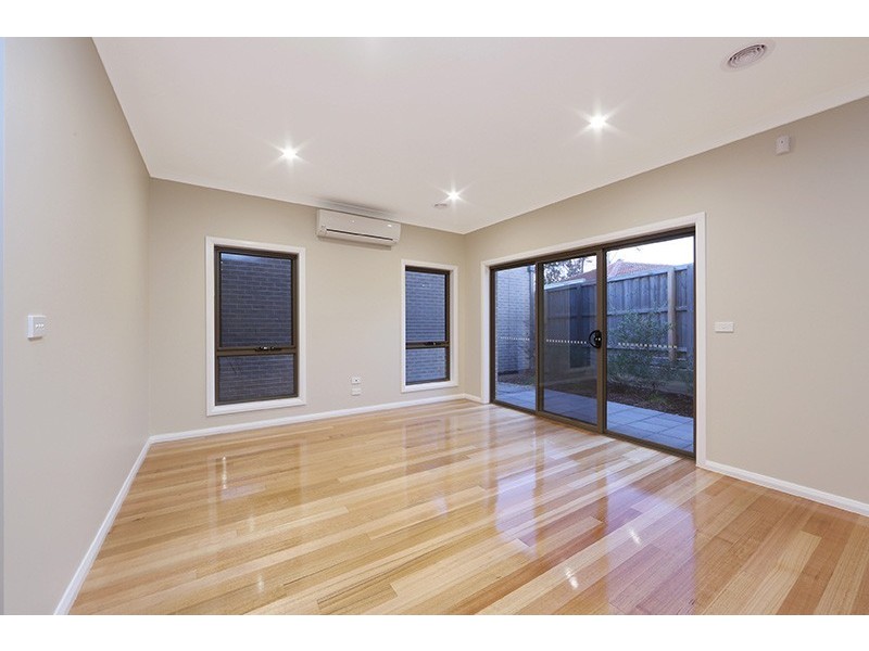 2/3 Denver Crescent, Rowville VIC 3178