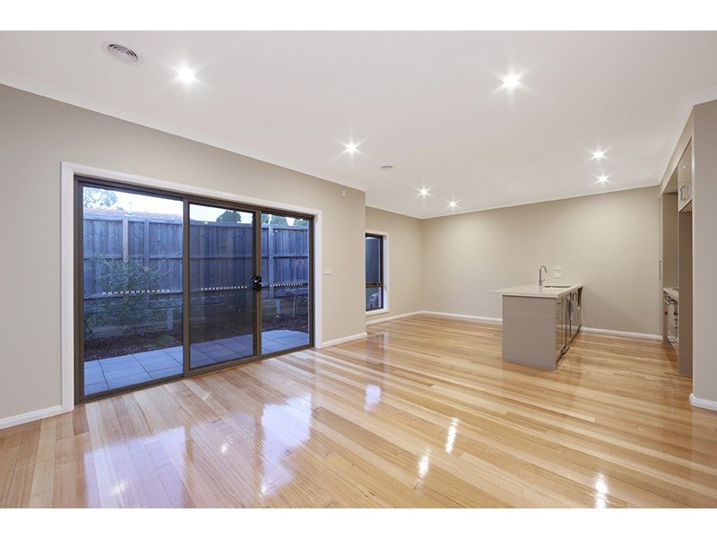 2/3 Denver Crescent, Rowville VIC 3178