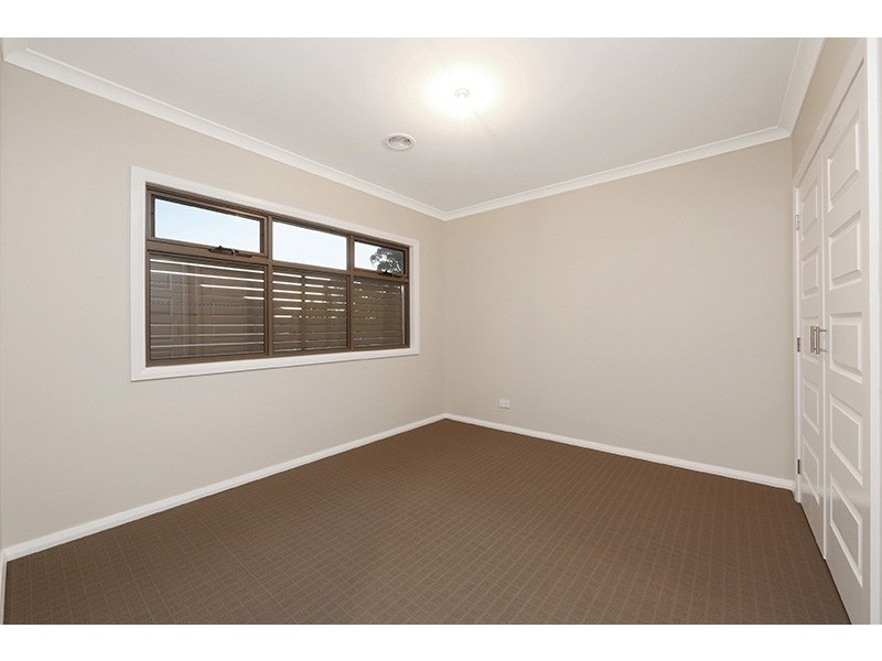 2/3 Denver Crescent, Rowville VIC 3178