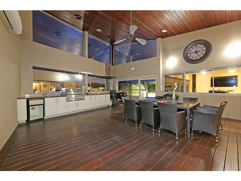 57 Parkside Boulevard, Lysterfield South VIC 3156